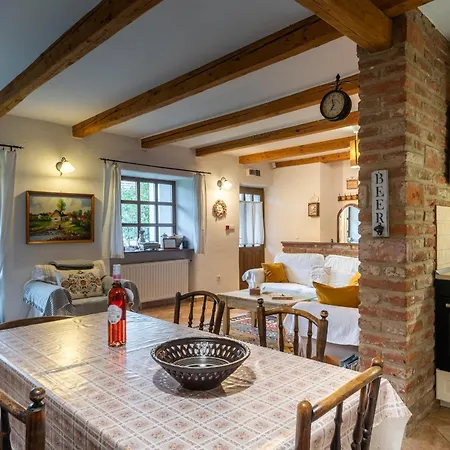 Lägenhet Kicsi Golya 1